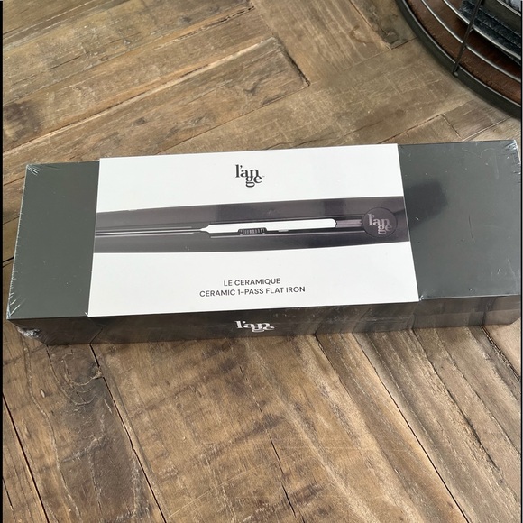 NIB L’ange Le Ceramique 1 pass flat iron - Picture 1 of 6